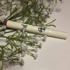 Glossier Vinylic Lip Shine